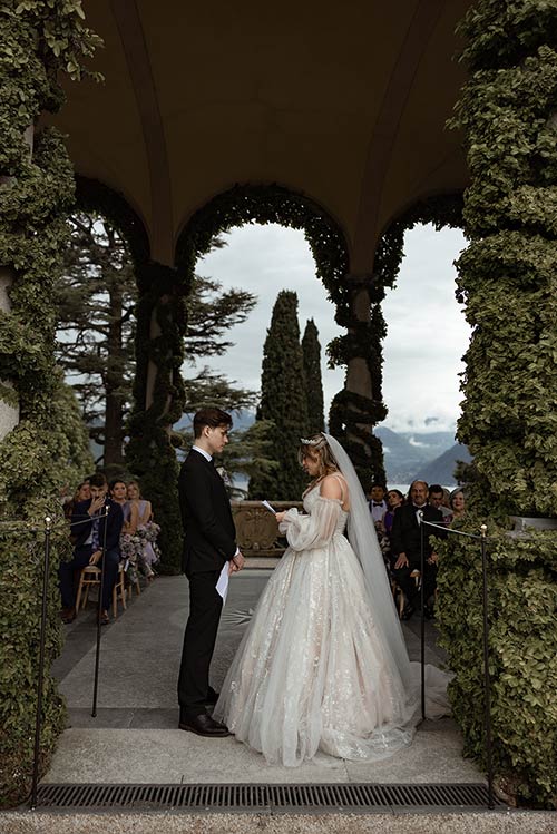 wedding ceremony at Villa del Balbianello