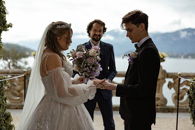 wedding ceremony at Villa del Balbianello